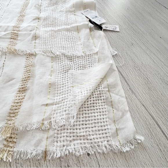 New ANN TAYLOR FACTORY Women’s Ivory Gold Woven Multifunctional Scarf 29”X53” - Picture 2 of 9